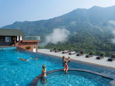 BEST Munnar Honeymoon Resorts