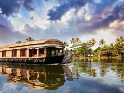 munnar, thekkady, alleppey, varkkala,kovalam, kanyakumari, thiruvananthapuram tour places